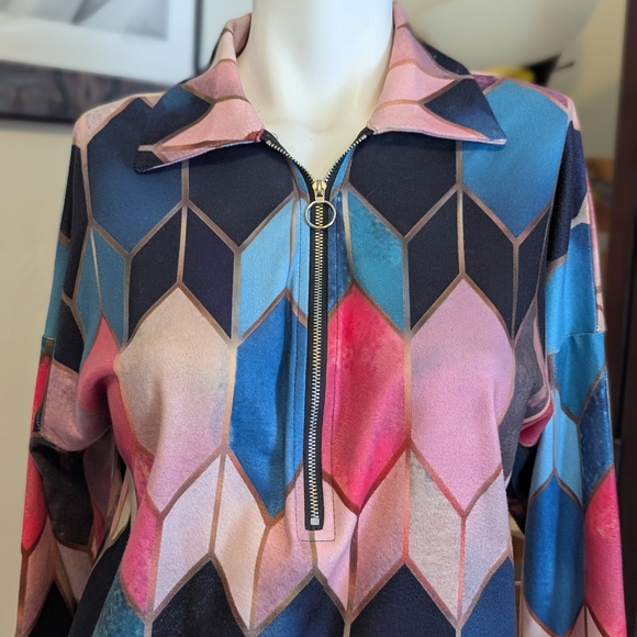 Sheilay Geometric Multicolor Zip-Up Top - Picture 2 of 5